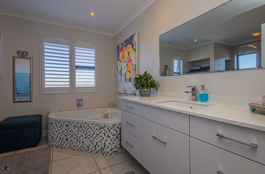 3 Bedroom Property for Sale in Langebaan Country Estate Western Cape